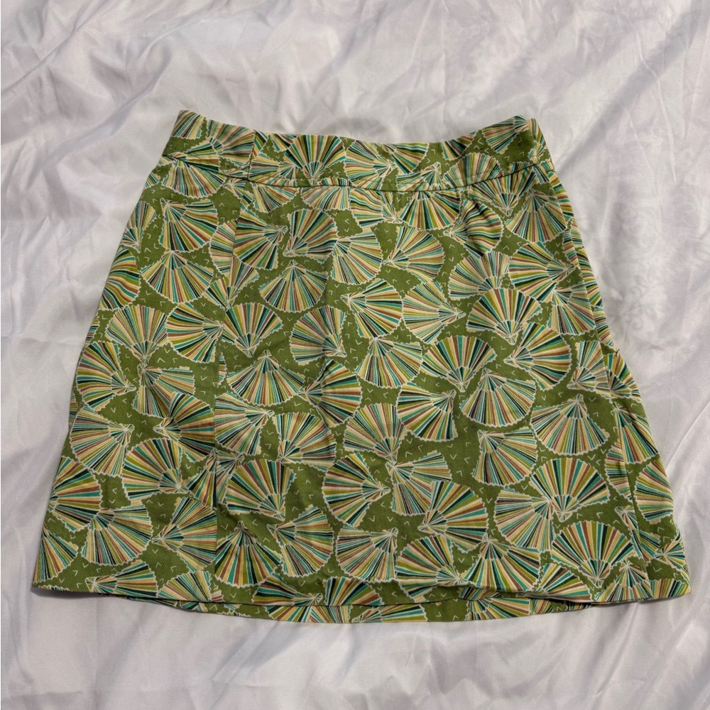 Women's Size 4 Green J. Crew fan seashell twill skirt.